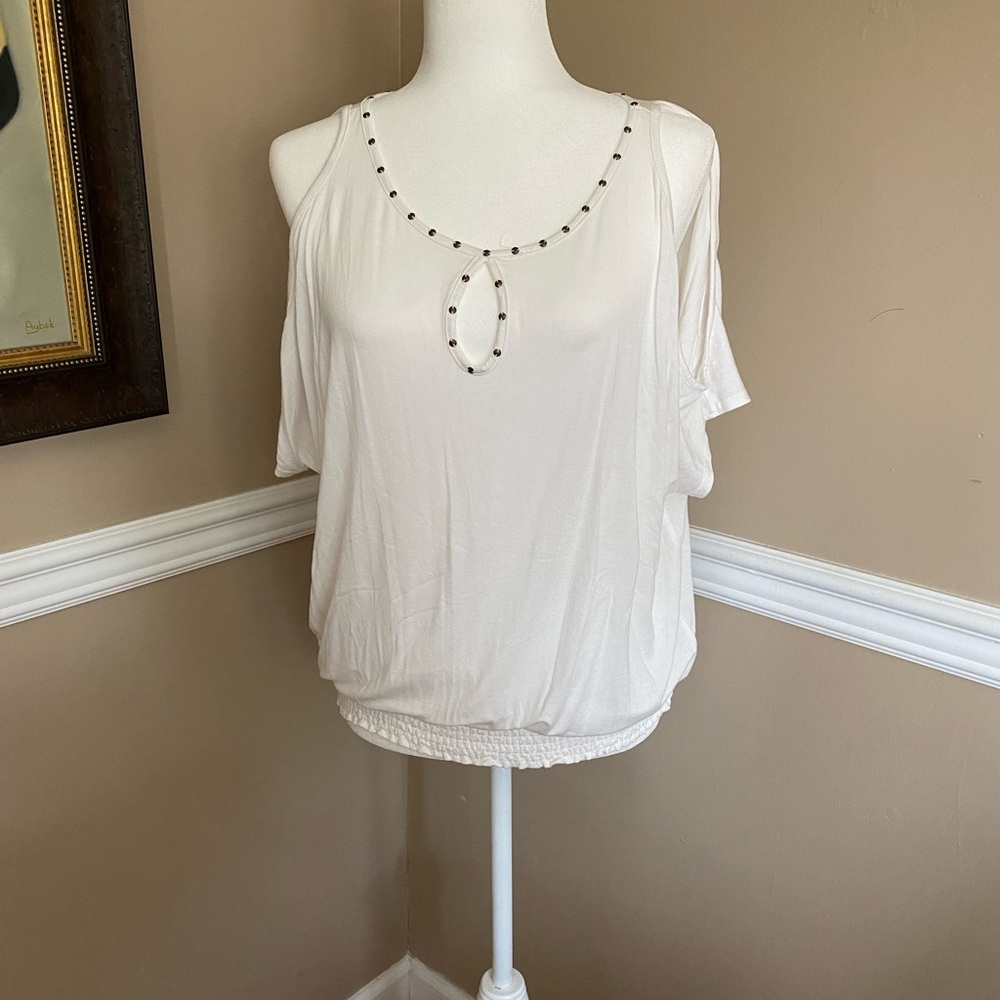 Cold shoulder top